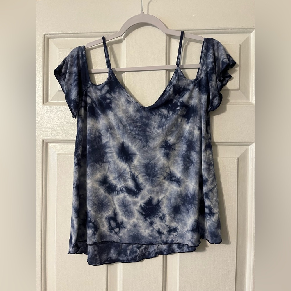 American Eagle medium tie dye shirt